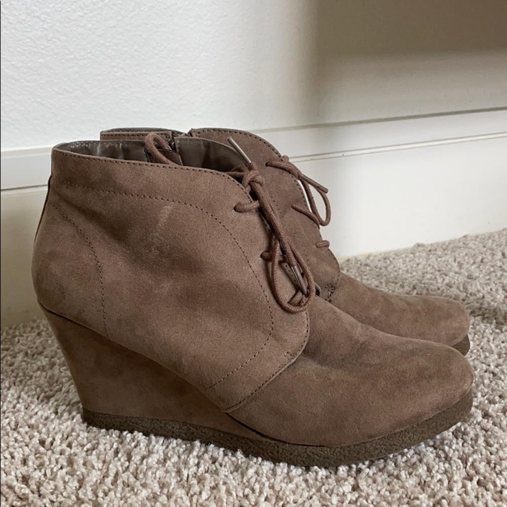 Tan suede heels